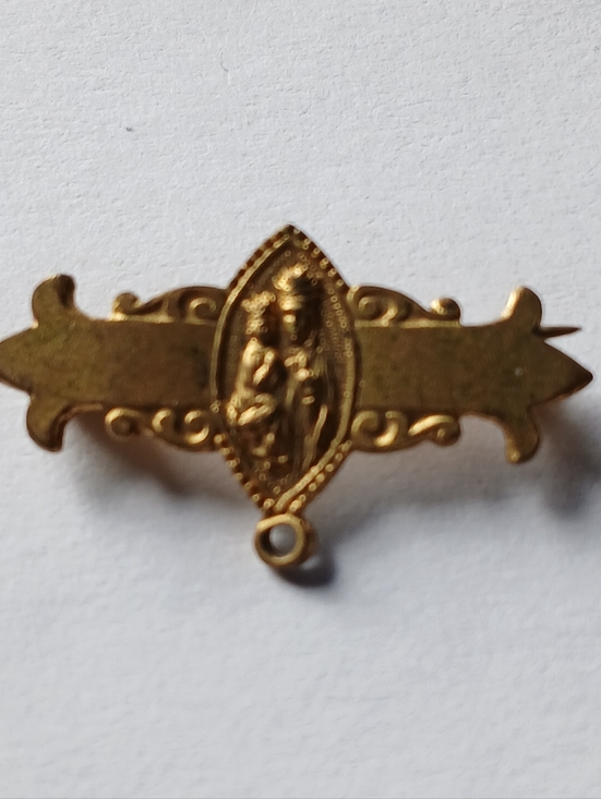 Vintage Jewelry - Vintage Brass Religious Pin